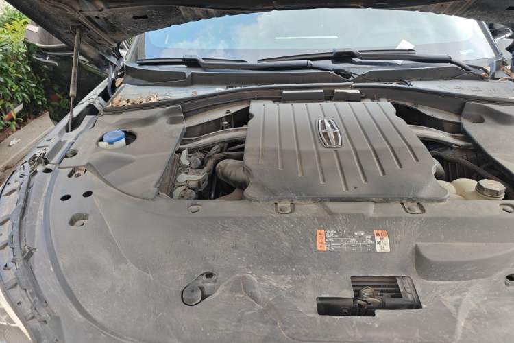 Used Lincoln Aviator 2021 3.0T V6 All-Wheel-Drive Executive Edition Engine Bay Right