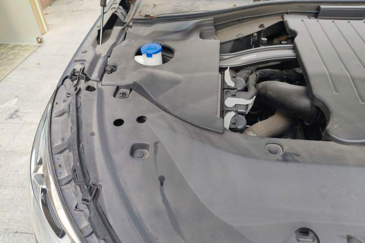 Used Lincoln Aviator 2021 3.0T V6 All-Wheel-Drive Executive Edition Engine Bay Right