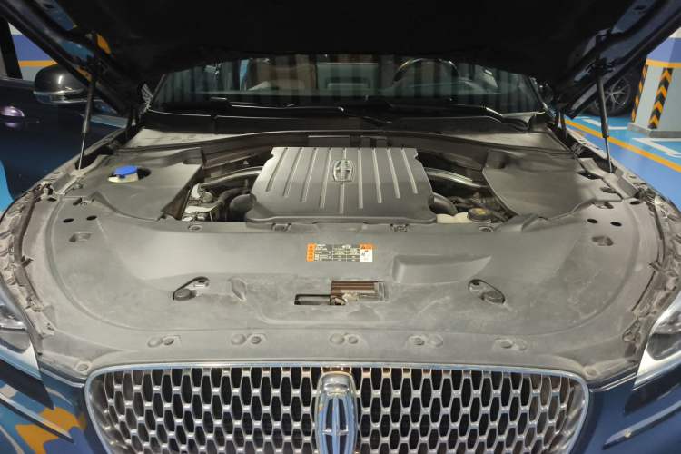 Used Lincoln Aviator 2021 3.0T V6 All-Wheel-Drive Executive Edition Engine Bay