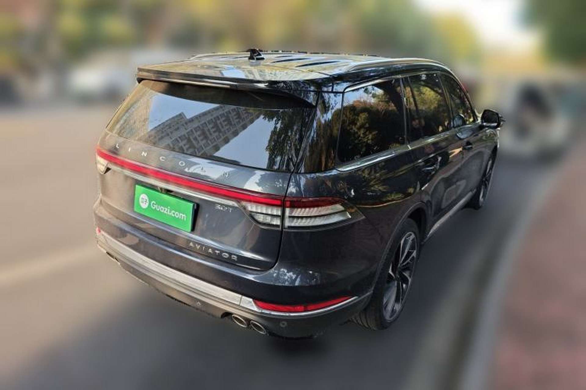 Used Lincoln Aviator 2021 3.0T V6 All-Wheel-Drive Executive Edition Exterior 5