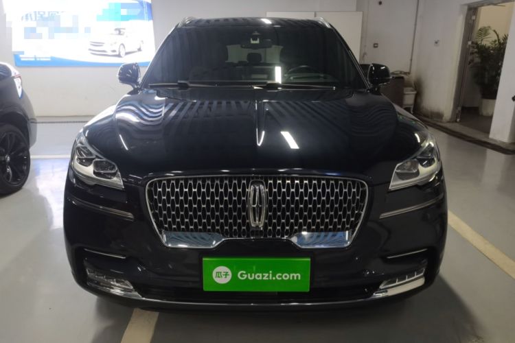 Used Lincoln Aviator 2021 3.0T V6 All-Wheel-Drive Executive Edition Front
