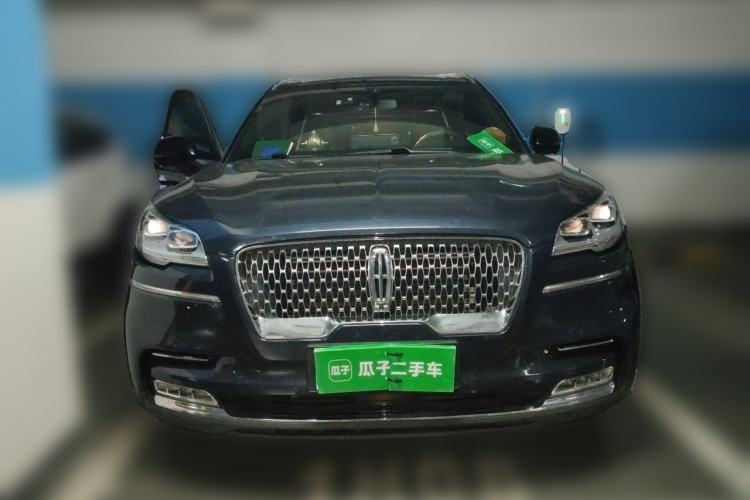 Used Lincoln Aviator 2021 3.0T V6 All-Wheel-Drive Executive Edition Front