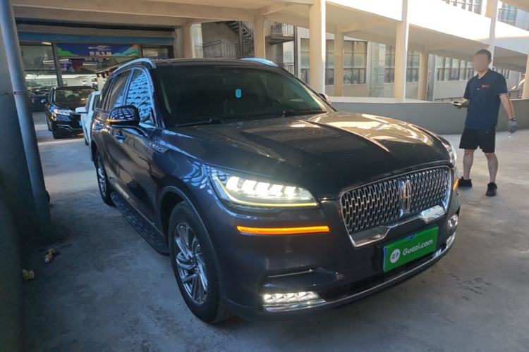 Used Lincoln Aviator 2021 3.0T V6 Four-Wheel Drive Luxury Edition Front Right 45 Deg