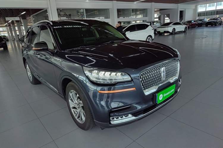 Used Lincoln Aviator 2021 3.0T V6 Four-Wheel Drive Luxury Edition Front Right 45 Deg