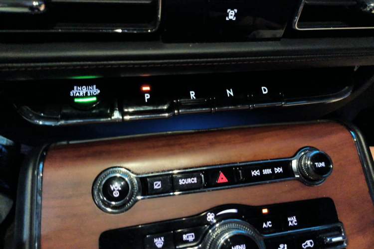 Used Lincoln Aviator 2021 3.0T V6 Four-Wheel Drive Luxury Edition Gear Lever