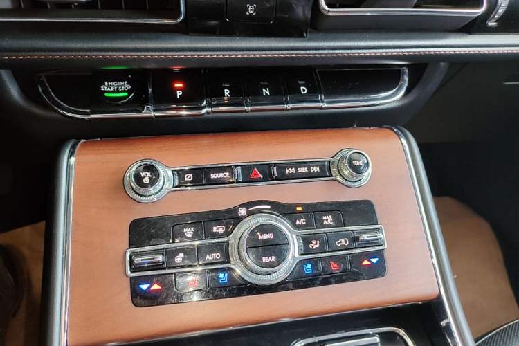 Used Lincoln Aviator 2021 3.0T V6 Four-Wheel Drive Luxury Edition Gear Lever