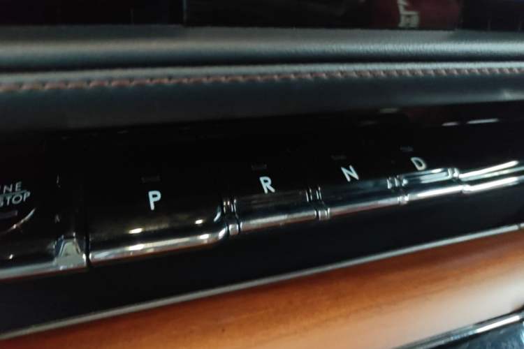 Used Lincoln Aviator 2021 3.0T V6 Four-Wheel Drive Luxury Edition Gear Lever