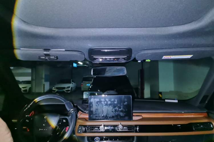 Used Lincoln Aviator 2021 3.0T V6 Four-Wheel Drive Zunya Edition Headliner