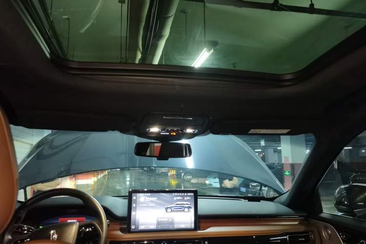 Used Lincoln Aviator 2021 3.0T V6 All-Wheel-Drive Executive Edition Headliner