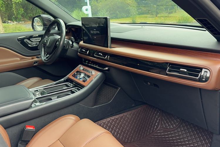 Used Lincoln Aviator 2021 3.0T V6 Four-Wheel Drive Zunya Edition Interior 3