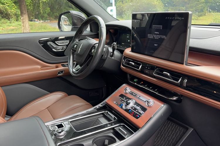 Used Lincoln Aviator 2021 3.0T V6 Four-Wheel Drive Zunya Edition Interior 4