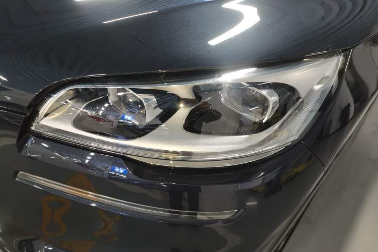 Used Lincoln Aviator 2021 3.0T V6 All-Wheel-Drive Executive Edition Left Front Headlight