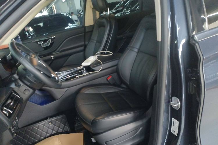 Used Lincoln Aviator 2021 3.0T V6 Four-Wheel Drive Luxury Edition Left Front Seat
