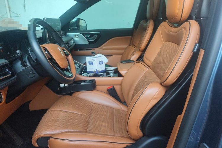 Used Lincoln Aviator 2021 3.0T V6 Four-Wheel Drive Presidential Edition Left Front Seat