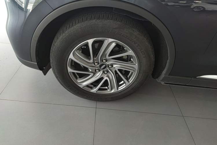 Used Lincoln Aviator 2021 3.0T V6 Four-Wheel Drive Luxury Edition Left Front Wheel Hub
