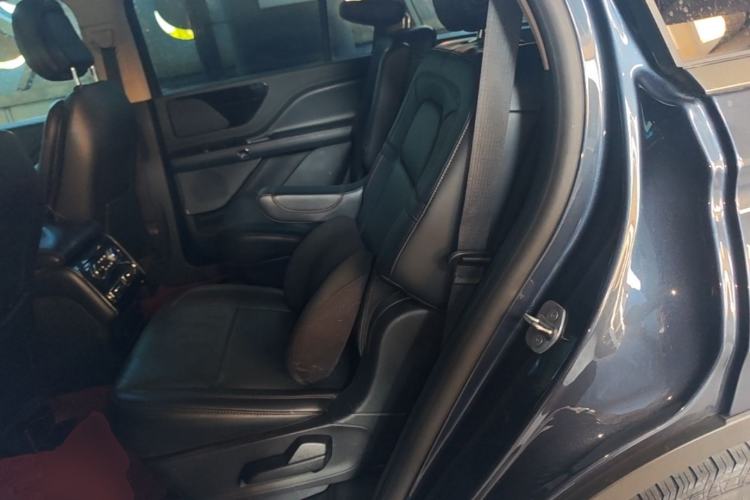 Used Lincoln Aviator 2021 3.0T V6 Four-Wheel Drive Luxury Edition Left Rear Seat