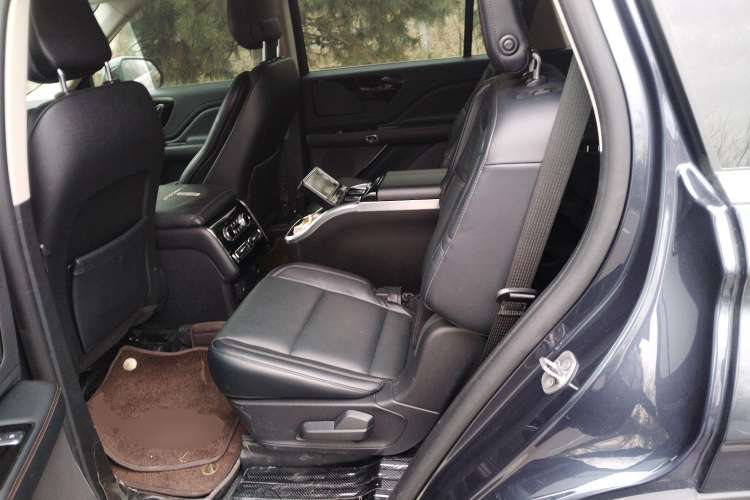 Used Lincoln Aviator 2021 3.0T V6 Four-Wheel Drive Luxury Edition Left Rear Seat