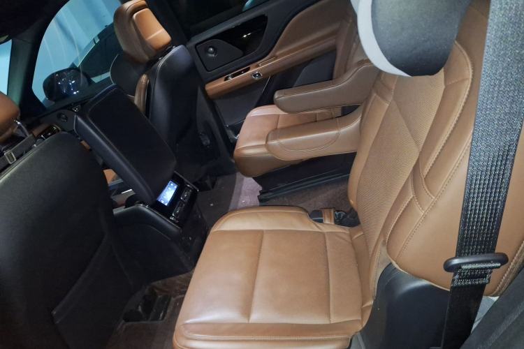 Used Lincoln Aviator 2021 3.0T V6 Four-Wheel Drive Zunya Edition Left Rear Seat