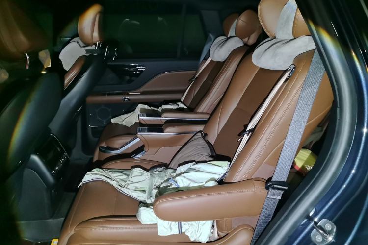 Used Lincoln Aviator 2021 3.0T V6 Four-Wheel Drive Zunya Edition Left Rear Seat