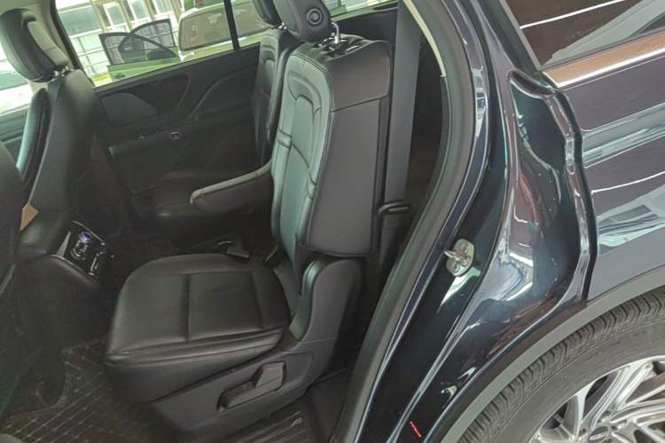 Used Lincoln Aviator 2021 3.0T V6 Four-Wheel Drive Luxury Edition Left Rear Seat