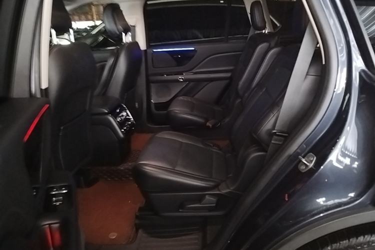 Used Lincoln Aviator 2021 3.0T V6 Four-Wheel Drive Luxury Edition Left Rear Seat