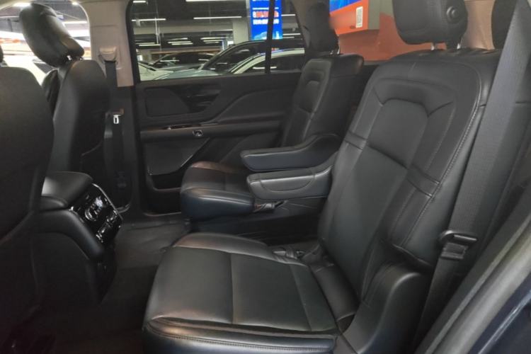 Used Lincoln Aviator 2021 3.0T V6 Four-Wheel Drive Luxury Edition Left Rear Seat