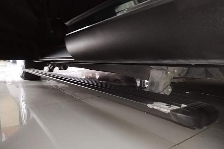 Used Lincoln Aviator 2021 3.0T V6 Four-Wheel Drive Luxury Edition Left Side Sill