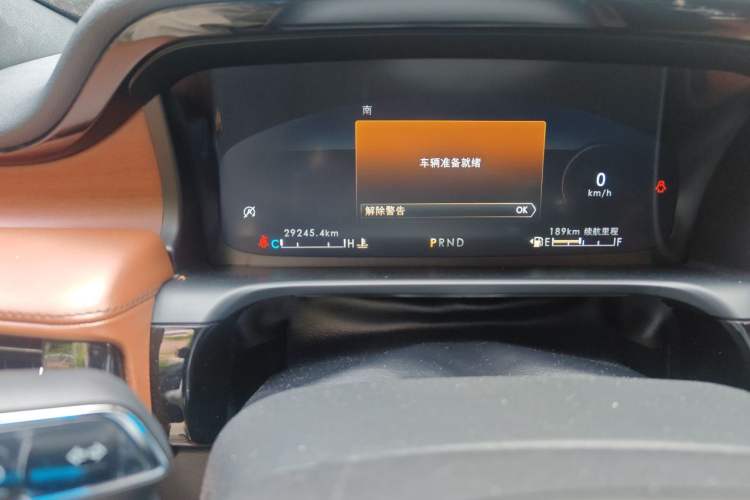 Used Lincoln Aviator 2021 3.0T V6 All-Wheel-Drive Executive Edition Odometer Close Up