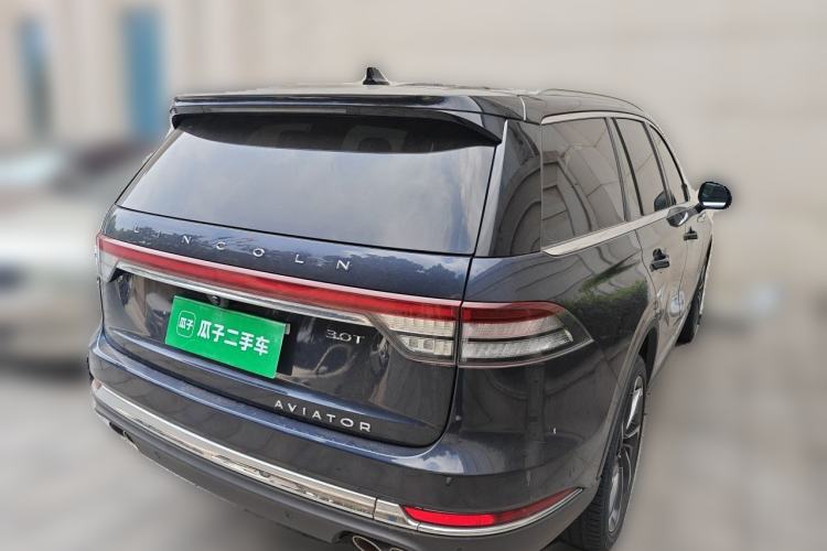 Used Lincoln Aviator 2021 3.0T V6 All-Wheel-Drive Executive Edition Rear Right 45 Deg