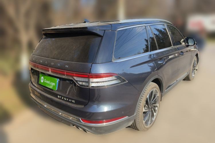 Used Lincoln Aviator 2021 3.0T V6 All-Wheel-Drive Executive Edition Rear Right 45 Deg