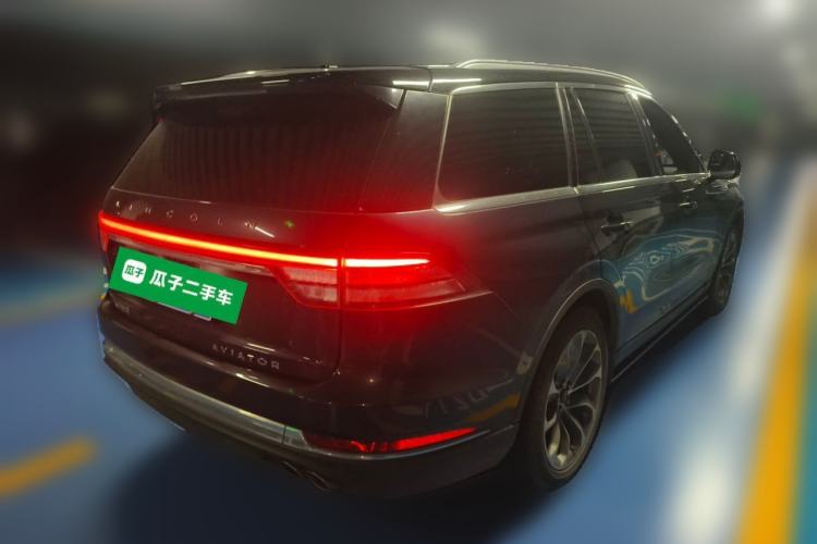 Used Lincoln Aviator 2021 3.0T V6 All-Wheel-Drive Executive Edition Rear Right 45 Deg