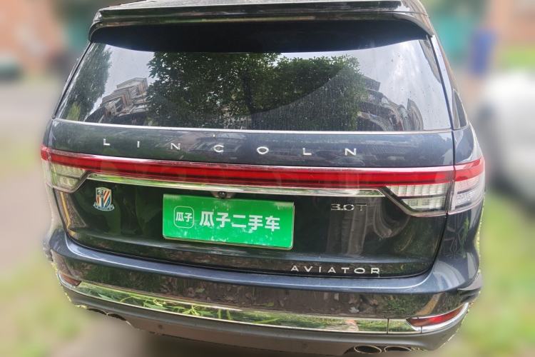 Used Lincoln Aviator 2021 3.0T V6 All-Wheel-Drive Executive Edition Rear