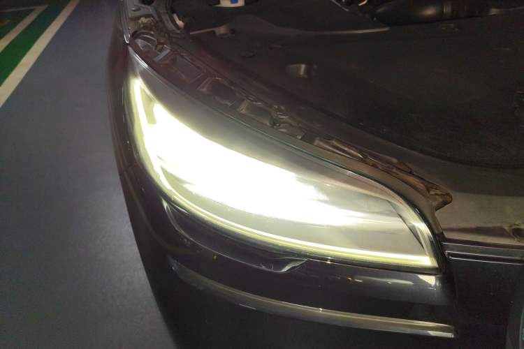 Used Lincoln Aviator 2021 3.0T V6 Four-Wheel Drive Zunya Edition Right Front Headlight