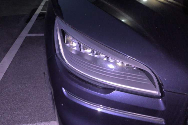 Used Lincoln Aviator 2021 3.0T V6 Four-Wheel Drive Luxury Edition Right Front Headlight