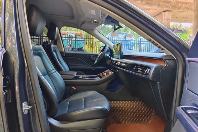 Used Lincoln Aviator 2021 3.0T V6 Four-Wheel Drive Luxury Edition Right Front Seat
