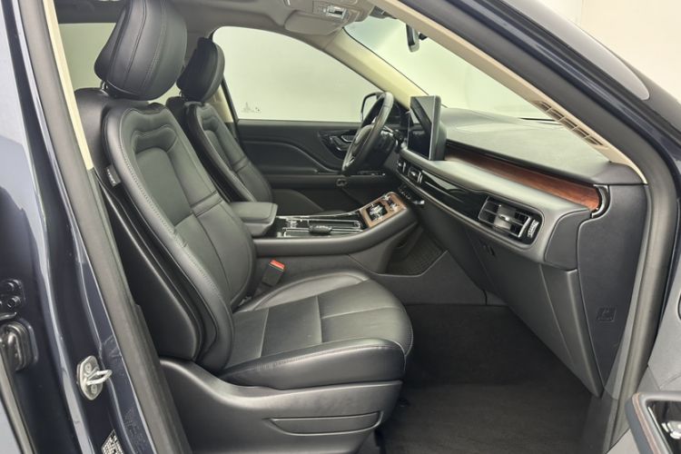 Used Lincoln Aviator 2021 3.0T V6 Four-Wheel Drive Luxury Edition Right Front Seat