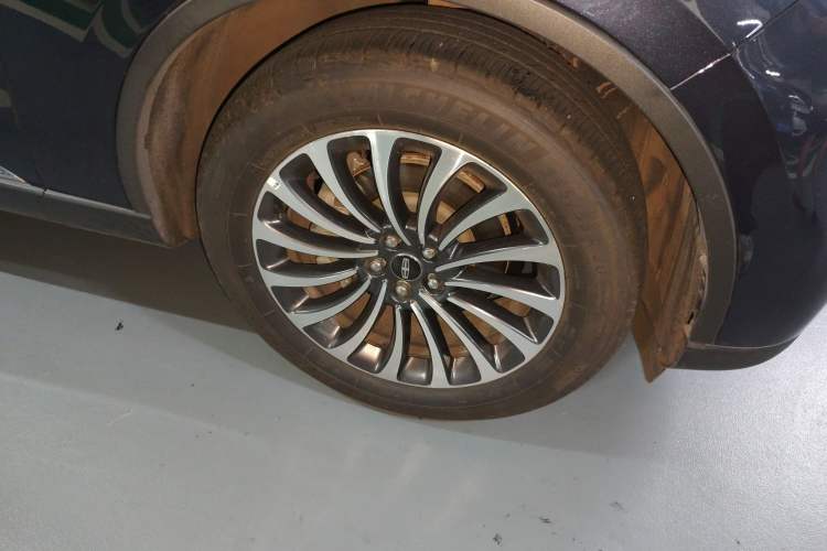 Used Lincoln Aviator 2021 3.0T V6 Four-Wheel Drive Zunya Edition Right Front Wheel Hub
