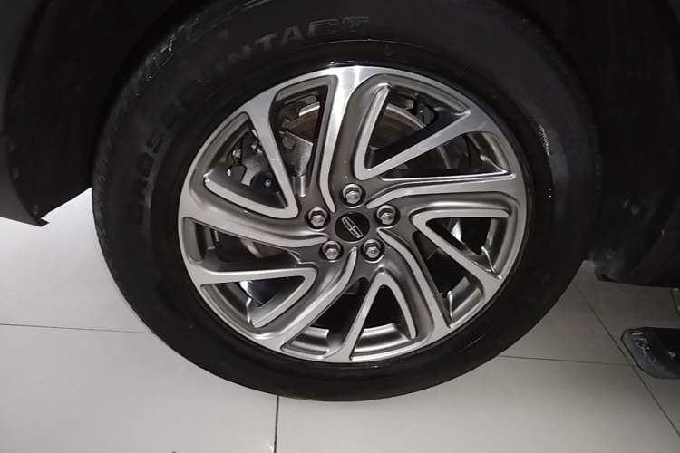 Used Lincoln Aviator 2021 3.0T V6 Four-Wheel Drive Luxury Edition Right Rear Wheel Hub