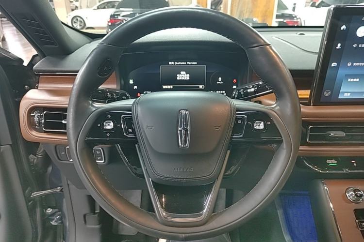 Used Lincoln Aviator 2021 3.0T V6 All-Wheel-Drive Executive Edition Steering Wheel