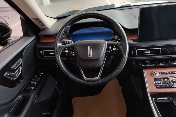 Used Lincoln Aviator 2021 3.0T V6 Four-Wheel Drive Luxury Edition Steering Wheel