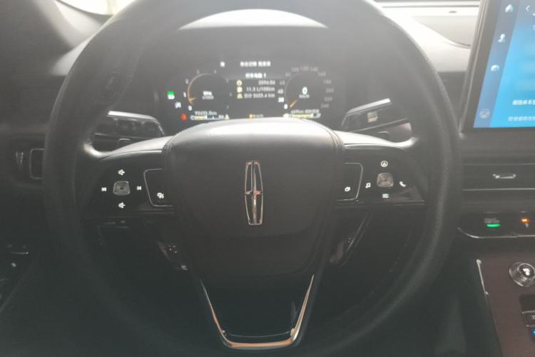 Used Lincoln Aviator 2021 3.0T V6 All-Wheel-Drive Executive Edition Steering Wheel