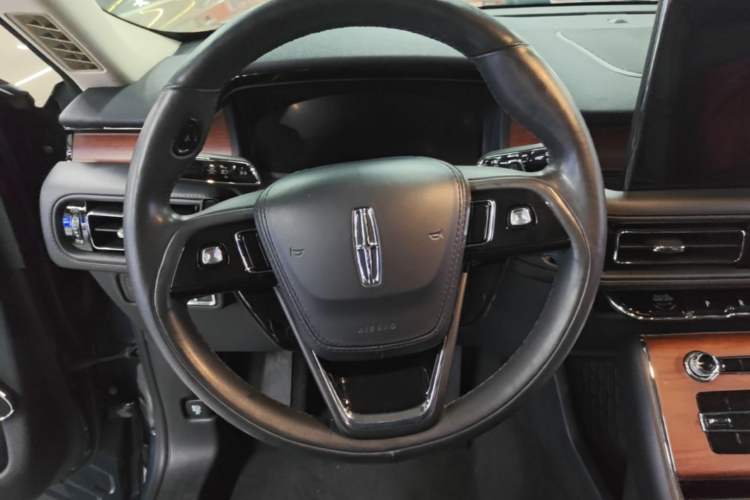 Used Lincoln Aviator 2021 3.0T V6 Four-Wheel Drive Luxury Edition Steering Wheel
