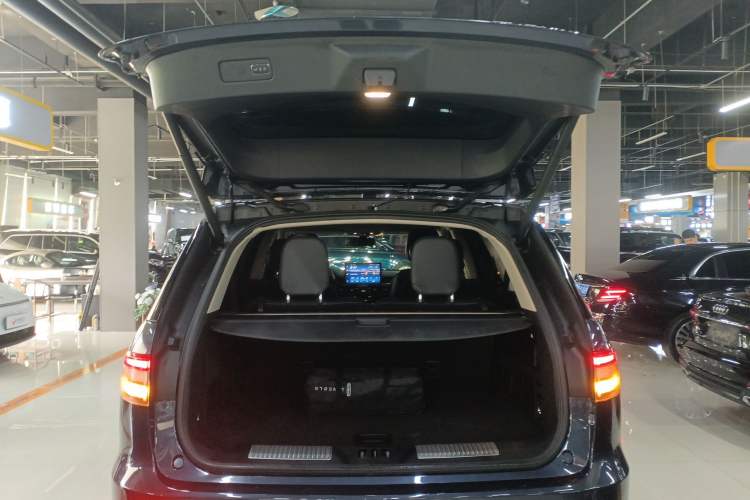 Used Lincoln Aviator 2021 3.0T V6 Four-Wheel Drive Luxury Edition Trunk