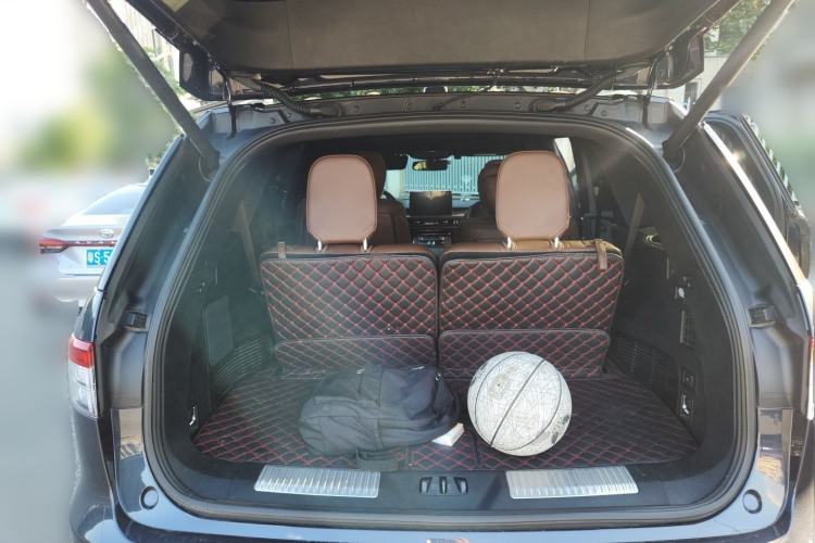 Used Lincoln Aviator 2021 3.0T V6 Four-Wheel Drive Zunya Edition Trunk