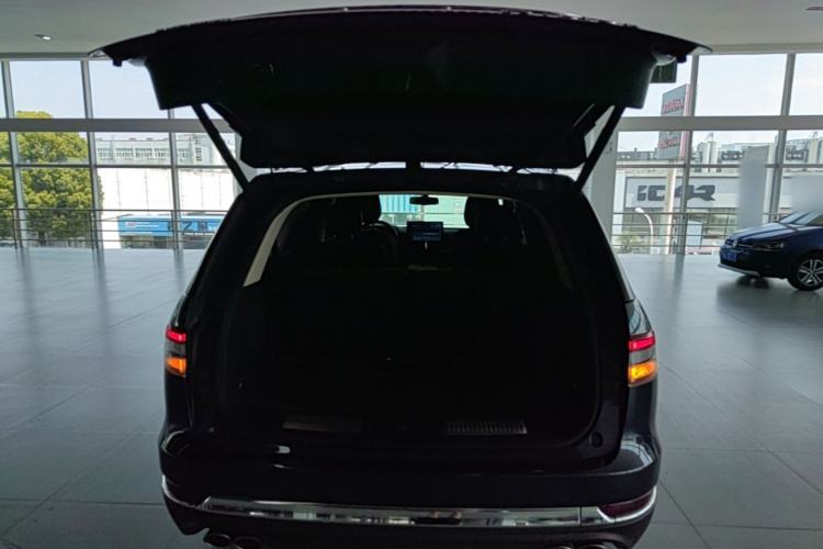 Used Lincoln Aviator 2021 3.0T V6 Four-Wheel Drive Luxury Edition Trunk