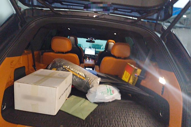 Used Lincoln Aviator 2021 3.0T V6 All-Wheel-Drive Executive Edition Trunk
