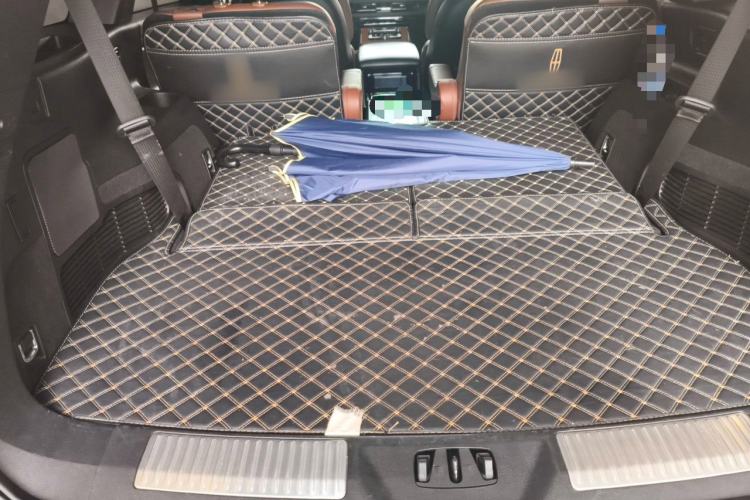 Used Lincoln Aviator 2021 3.0T V6 All-Wheel-Drive Executive Edition Trunk