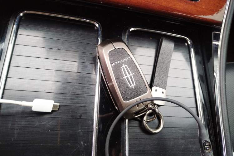 Used Lincoln Aviator 2021 3.0T V6 Four-Wheel Drive Luxury Edition Vehicle Key
