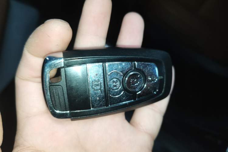 Used Lincoln Aviator 2021 3.0T V6 All-Wheel-Drive Executive Edition Vehicle Key