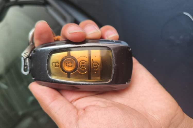 Used Lincoln Aviator 2021 3.0T V6 All-Wheel-Drive Executive Edition Vehicle Key